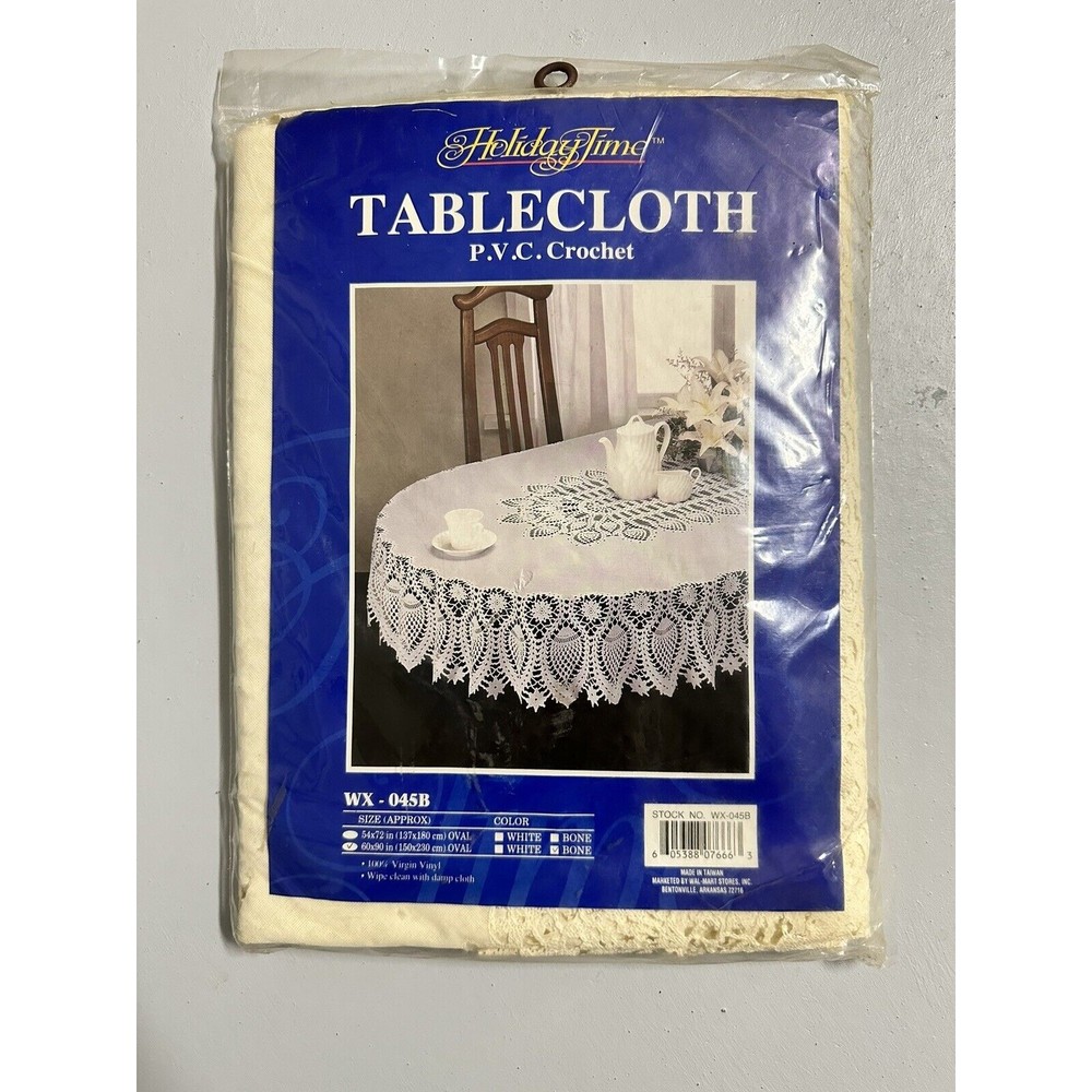 NIP! Vintage Holiday Time Tablecloth P.V.C. Crochet WX-045B 60" x 90" Oval NEW